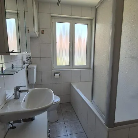 Citynahe 3,5-zi-whg Mit Balkon דירה *